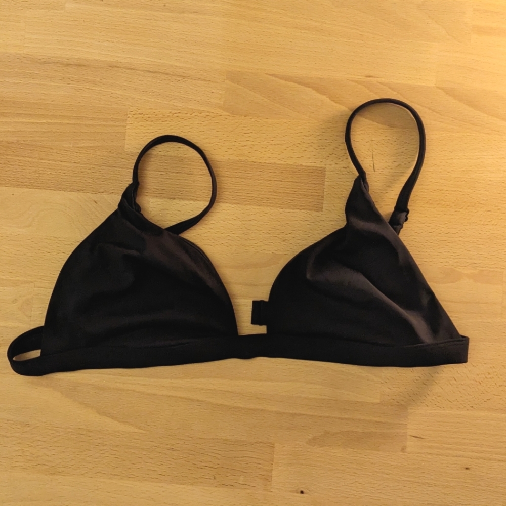 Negative swim triangle top NWOT